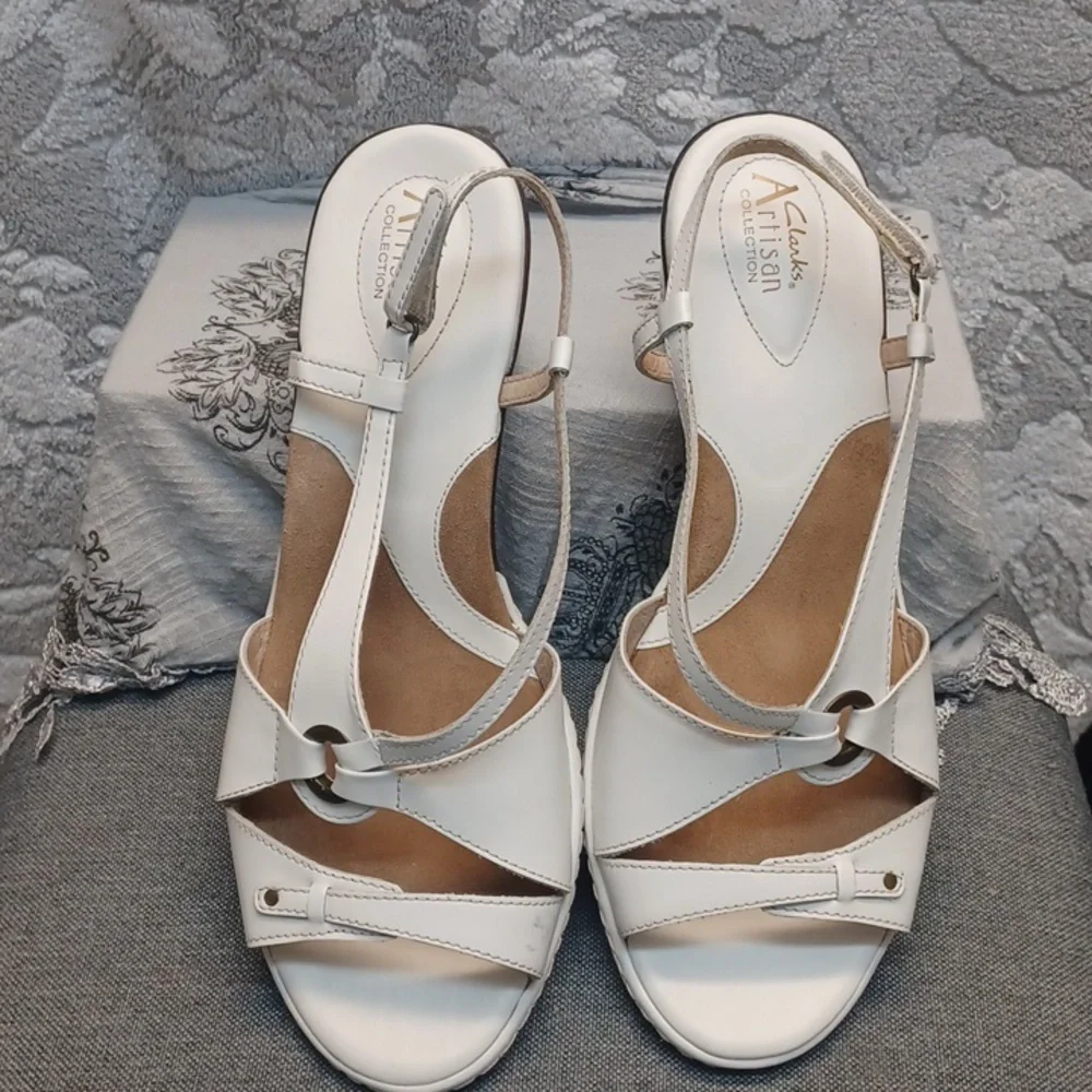 CLONKS ARTISAN COLLECTION SIZE. 11XW. White Women's Sandals by - Picture 6 of 6